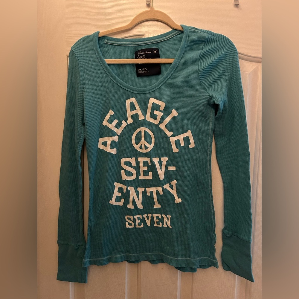 American Eagle Outfitters Turquoise Graphic Long Sleeve